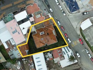 Foto 1 de PROPIEDAD COMERCIAL CASA EN ARRIENDO EN CUENCA SECTOR AVE PASEO DE LOS CAÑARIS y Av. Max Uhle