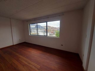Foto 14 de PROPIEDAD COMERCIAL CASA EN ARRIENDO EN CUENCA SECTOR AVE PASEO DE LOS CAÑARIS y Av. Max Uhle