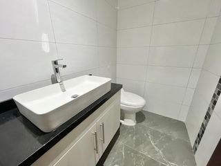 Foto 10 de DE VENTA DEPARTAMENTO 3D CON BANO, QUITO TENIS