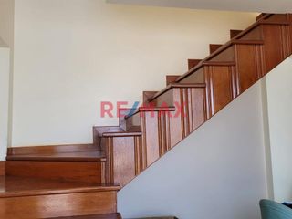 Foto 8 de Vendo Duplex Con Terraza +Estacionamiento En Urb. Esmeralda 118.39