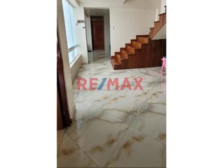 Foto 9 de Vendo Duplex Con Terraza +Estacionamiento En Urb. Esmeralda 118.39