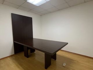 Foto 9 de Espaciosa oficina en renta - 6to piso Av. Colón