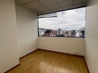 Foto 13 de Espaciosa oficina en renta - 6to piso Av. Colón