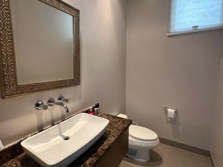 Foto 6 de En venta lujosa casa al lago en Arrecife, Isla Mocoli, Via Samborondon