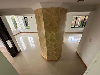 Foto 12 de Venta de Casa en Condominio Cerros del Virrey