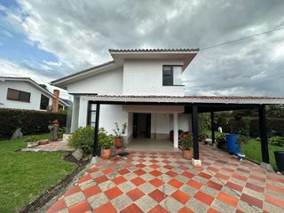 Foto 1 de Venta de Casa en Condominio Cerros del Virrey