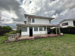 Foto 3 de Venta de Casa en Condominio Cerros del Virrey