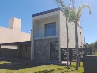 Foto 1 de VENTA CASA 3 DORM LAS CAÑITAS