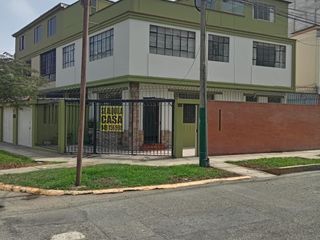 Foto 2 de SE ALQUILA IMPONENTE CASA EN PUEBLO LIBRE