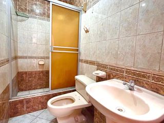 Foto 12 de Vendo EXCLUSIVA Casa en ESQUINA frente PARQUE y Santa María  ICA!