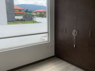 Foto 10 de Casa en renta – Valle de Los Chillos, Armenia Dos