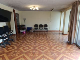 Foto 1 de Alquiler Oficina en San Martín de Porres S/ 3,700