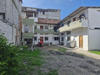 Foto 1 de casa con terreno de venta en manta sector centro