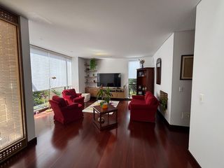 Foto 7 de Exclusividad y naturaleza: casa de lujo con jardín interior y cancha de tenis