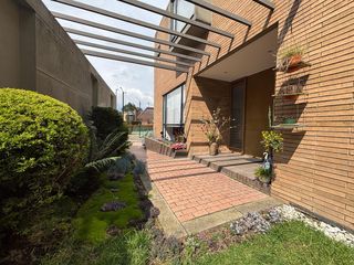 Foto 29 de Exclusividad y naturaleza: casa de lujo con jardín interior y cancha de tenis
