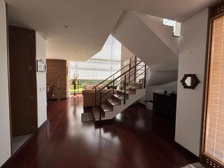 Foto 8 de Exclusividad y naturaleza: casa de lujo con jardín interior y cancha de tenis