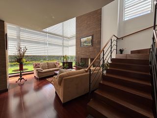 Foto 9 de Exclusividad y naturaleza: casa de lujo con jardín interior y cancha de tenis