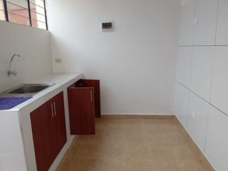 Foto 9 de SE ALQUILA CASA 200 MTS2 COMO VIVIENDA /OFICINA URBANIZACION LA CALERA SURQUILLO