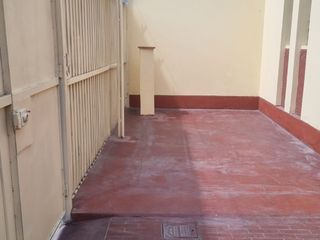 Foto 7 de SE ALQUILA CASA 200 MTS2 COMO VIVIENDA /OFICINA URBANIZACION LA CALERA SURQUILLO