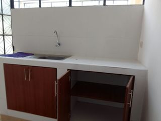 Foto 10 de SE ALQUILA CASA 200 MTS2 COMO VIVIENDA /OFICINA URBANIZACION LA CALERA SURQUILLO