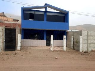 Foto 2 de Venta De Casa Distrito Santa Rosa