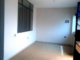 Foto 6 de Venta De Casa Distrito Santa Rosa