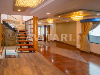 Foto 3 de Casa en Venta en Altos de la Granda Centeno – Exclusiva, Amplia y con Piscina