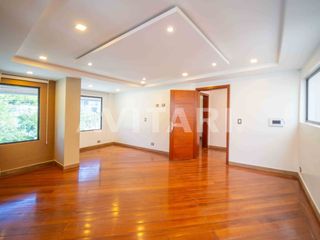 Foto 11 de Casa en Venta en Altos de la Granda Centeno – Exclusiva, Amplia y con Piscina