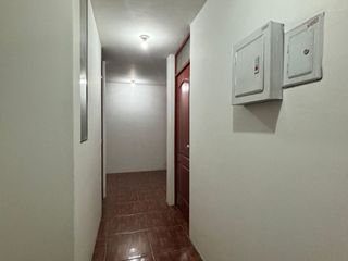 Foto 7 de EN VENTA CASA DE 2 PISOS DE 383.33 MT EN PLENA AVENIDA   MARISCAL CASTILLA, MIRAFLORES, ZONA COMERCIAL Y ESTRATEGICA, CON 15 TIENDAS COMERCIALES Y DPT