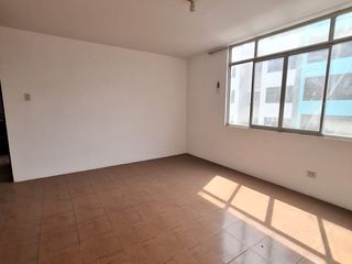 Foto 8 de VENTA DE CASA 4 PISOS A UN PASO ESTACIÓN LOS JARDINES y METRO SAN JUAN DE LURIGANCHO
