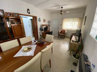 Foto 2 de Pichinchas 318 – Casa en venta