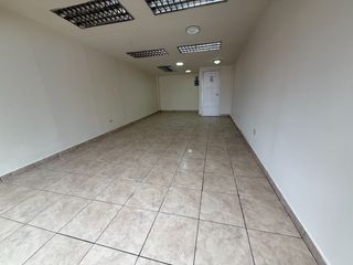 Foto 2 de Se Renta Local Comercial 40 m², Eloy Alfaro y Alamos.
