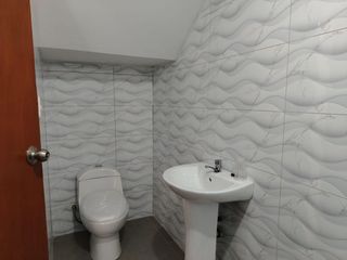 Foto 2 de Se Alquila Local 320 M2 En Estreno