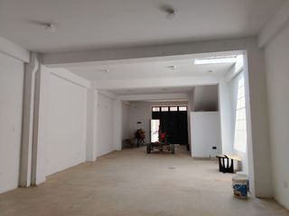 Foto 7 de Se Alquila Local 320 M2 En Estreno