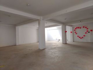 Foto 11 de Se Alquila Local 320 M2 En Estreno