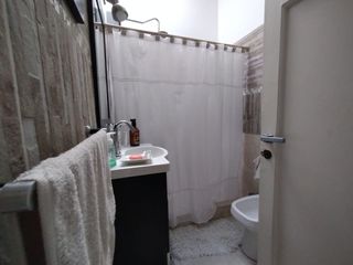 Foto 6 de Castelar Norte - Venta - Casa 4 Ambientes