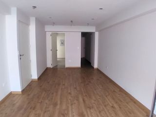 Foto 3 de Ocasión! Se Vende Lindo y Amplio Departamento de Estreno, 2 Dormitorios en Barranco, a 1/2 cuadra de la Av. El Sol