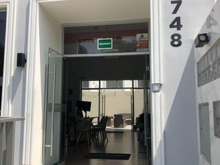 Foto 14 de Se vende local comercial