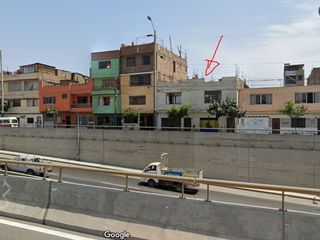 Foto 1 de Venta de Casa de 2 pisos como terreno  $ 210,000 dólares (NEGOCIABLE)