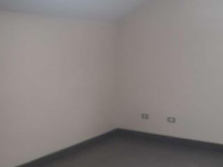 Foto 3 de Renta galpón ideal gimnasio iglesia bodegas u oficinas Parqueo 6 autos