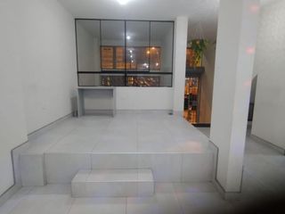 Foto 4 de SE ALQUILA LOCAL COMERCIAL EN SAN JUAN DE MIRAFLORES - PRIMER PISO