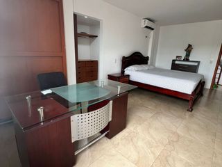 Foto 24 de Vendo Oportunidad en Vía a la Costa: casa con área 363m² en Urbanización Los Ángeles