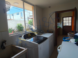Foto 23 de Casa Moderna en Venta en Pomasqui