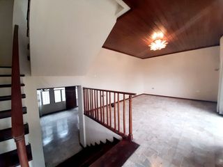 Foto 3 de SE VENDE 3 PROPIEDAD EN 1 (DOS CASA COMERCIALES Y 1 LOCAL) EN URDESA