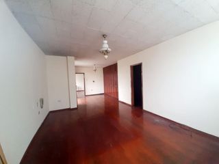 Foto 5 de SE VENDE 3 PROPIEDAD EN 1 (DOS CASA COMERCIALES Y 1 LOCAL) EN URDESA