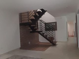 Foto 3 de CASA UNIFAMILIAR ALVERNIA 🏡