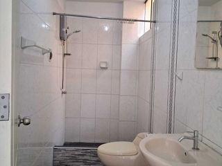 Foto 10 de Se alquila departamento en 4to piso de 100m2