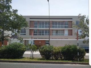 Foto 2 de VENDO AMPLIO DEPARTAMENTO Urb. RESIDENCIAL MONTERRICO- LA MOLINA
