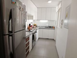 Foto 8 de VENDO AMPLIO DEPARTAMENTO Urb. RESIDENCIAL MONTERRICO- LA MOLINA