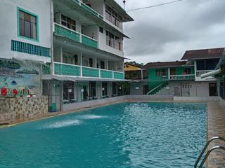 Foto 2 de Vendo Hotel de 1945,5m2 con piscinas  en Misahualli en el Napo esta en operación